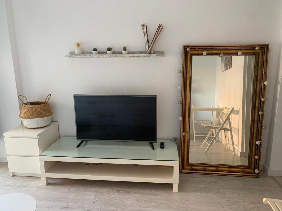 Acogedor Estudio En Primera Linea De Playa Benalmádena Eksteriør bilde