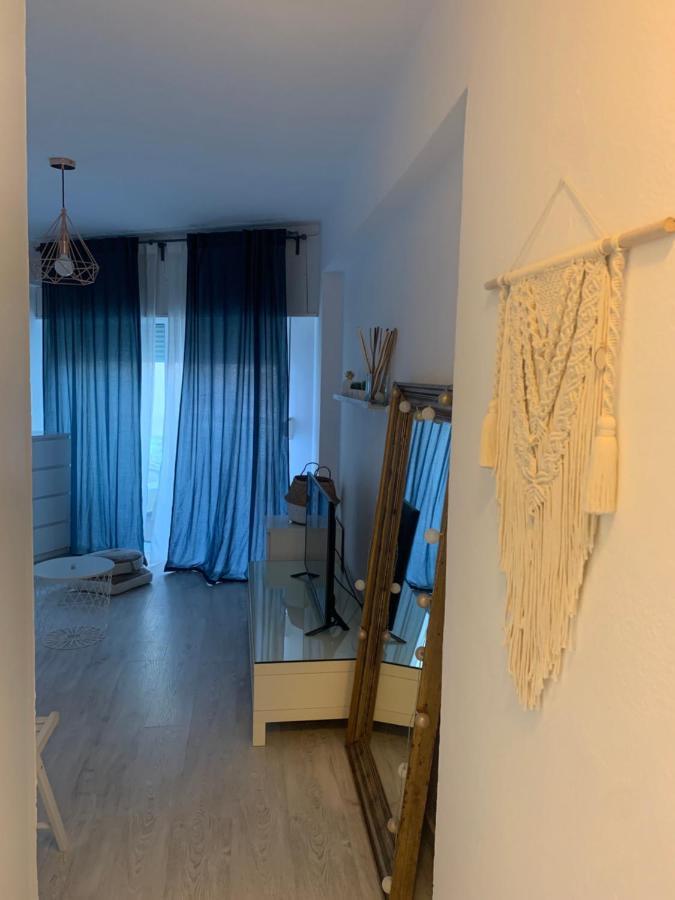 Acogedor Estudio En Primera Linea De Playa Benalmádena Eksteriør bilde